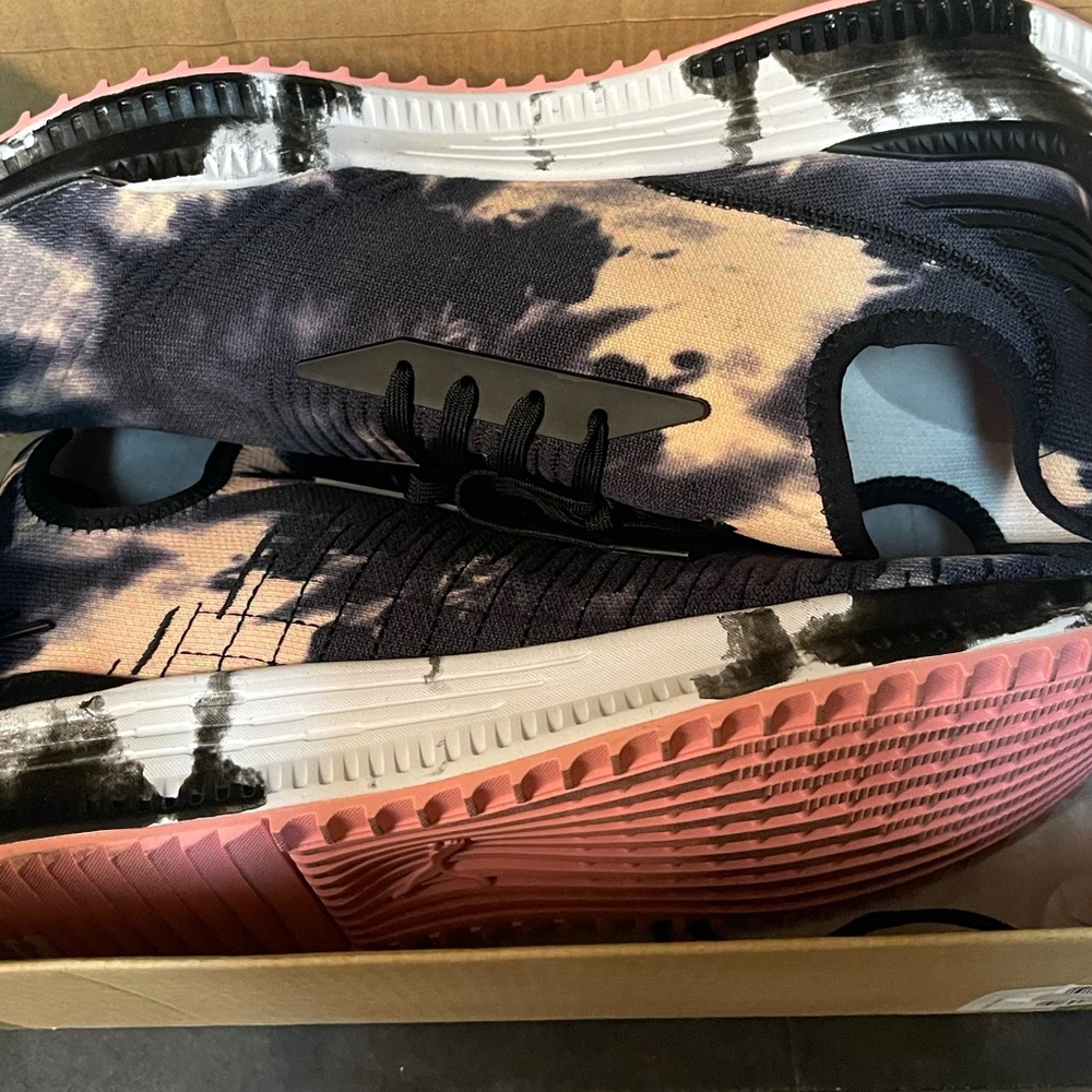 Puma evoknit avid city tie dye